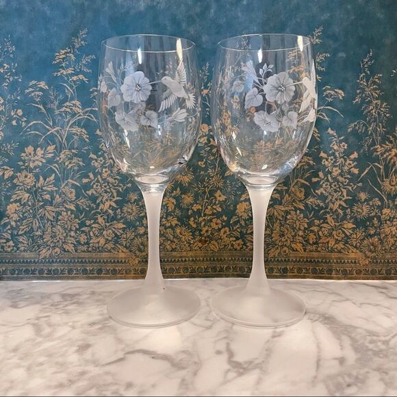 Avon Crystal Hummingbird Glasses Set France - Picture 1 of 5
